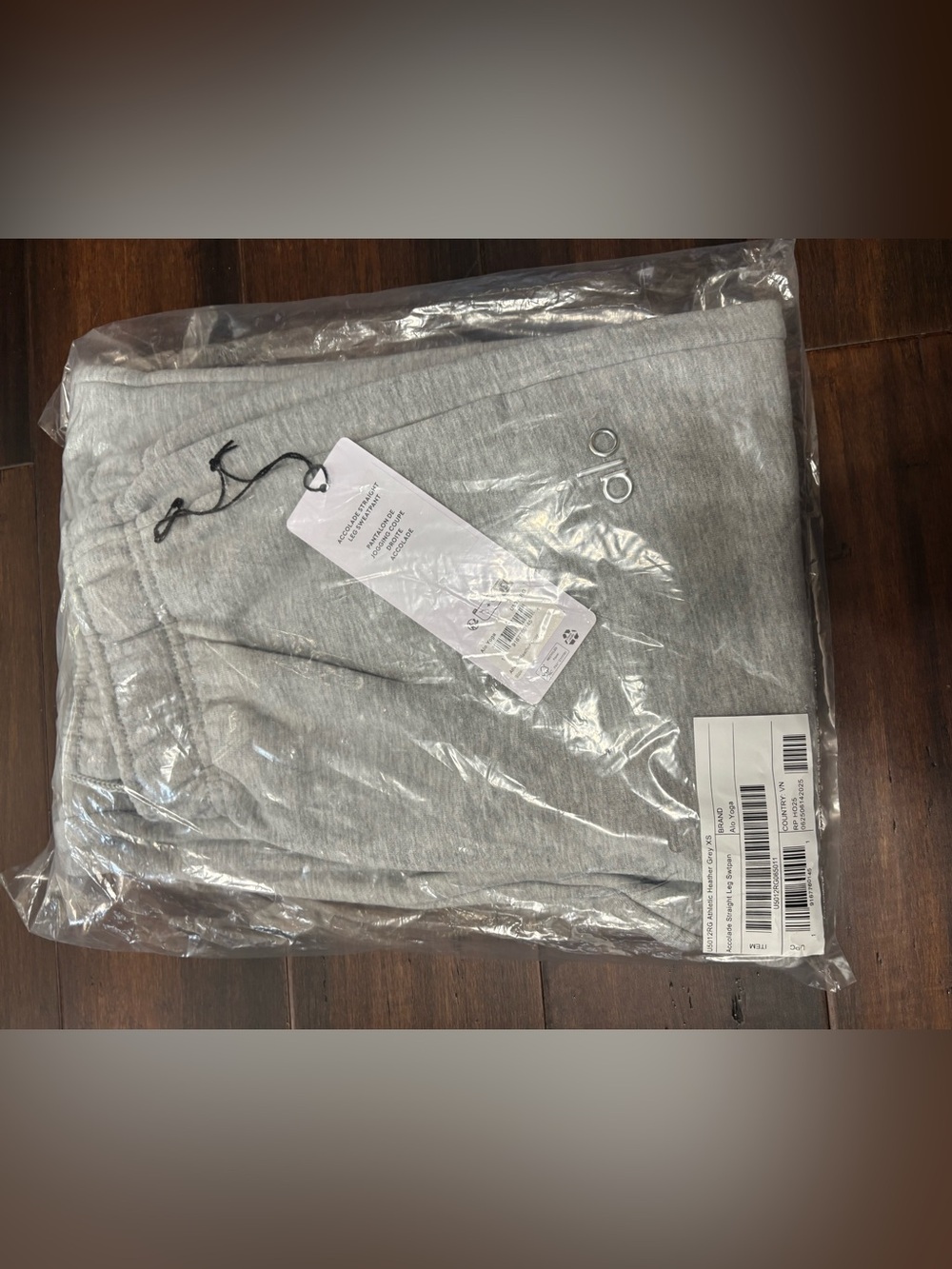 Alo Accolade Straight Leg Sweatpants - Grey (sku: U5012RG-grey)